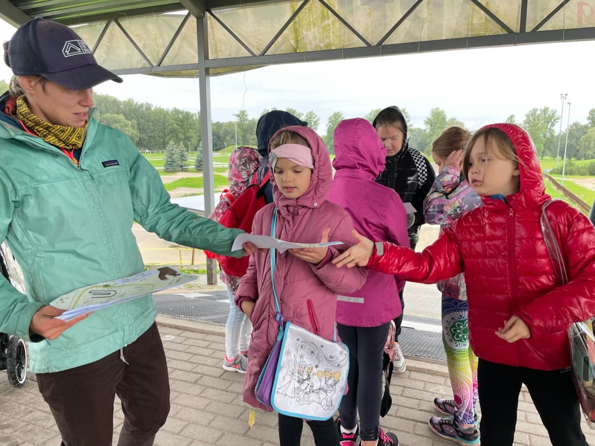 Lapsed giidiga õppekäigul